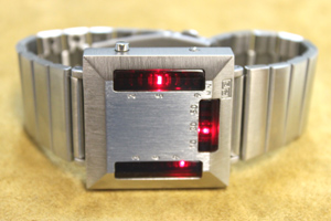 1259C-silver-red-led-01-300